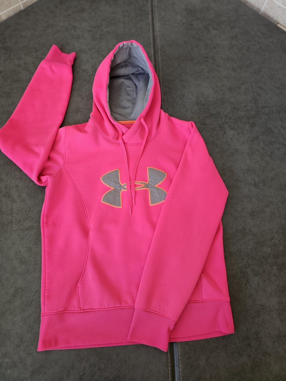 Under Armour Pink Logo Hoodie Size Medium